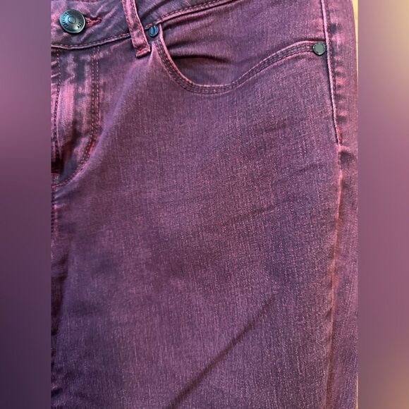 Articles Of Society Women's red rock and roll Jeans - Picture 4 of 8